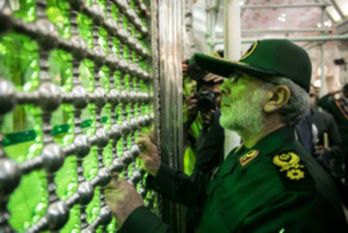 مراسم تجدید میثاق جمعی از فرماندهان نیروهای مسلح با آرمان های امام (ره)/تصاویر