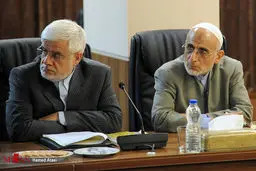 عکس: تیپ خاص میرسلیم با عرقچین در جلسه مجمع!