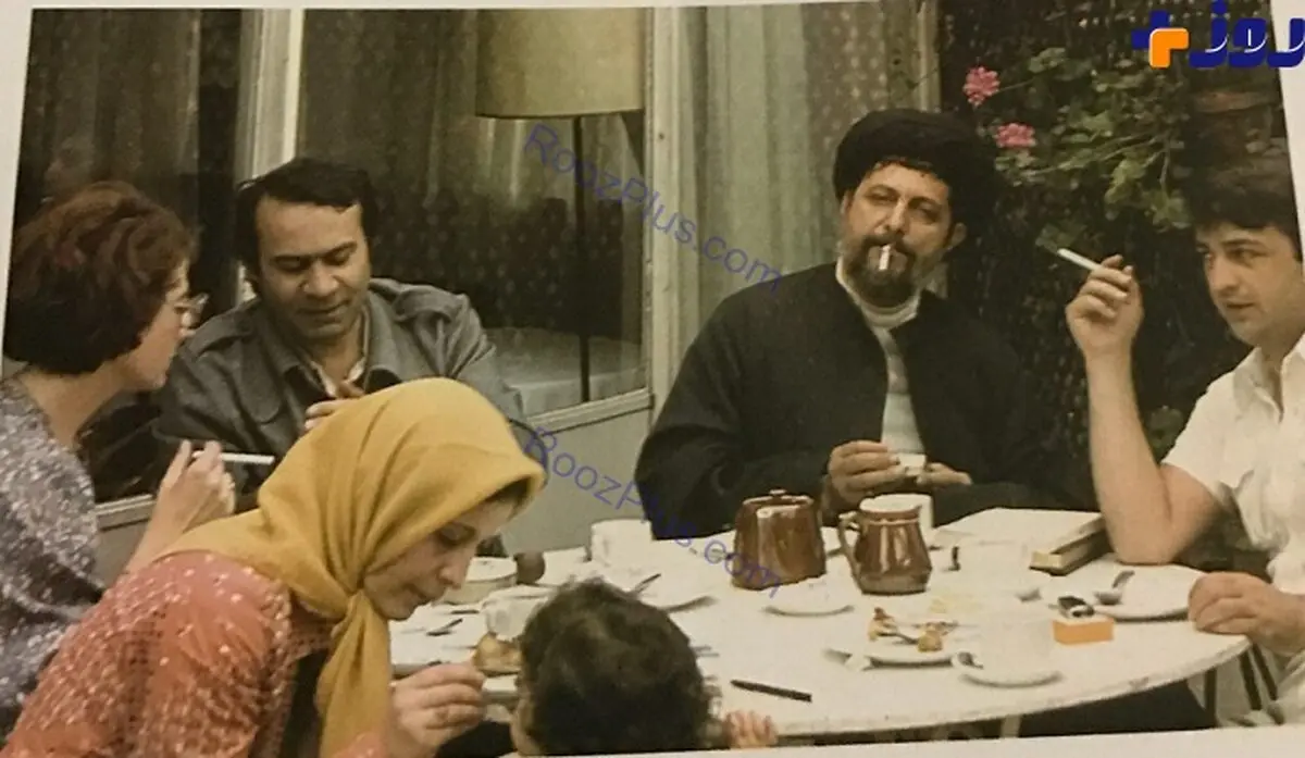 امام موسي صدر در حال كشيدن سيگار+عكس