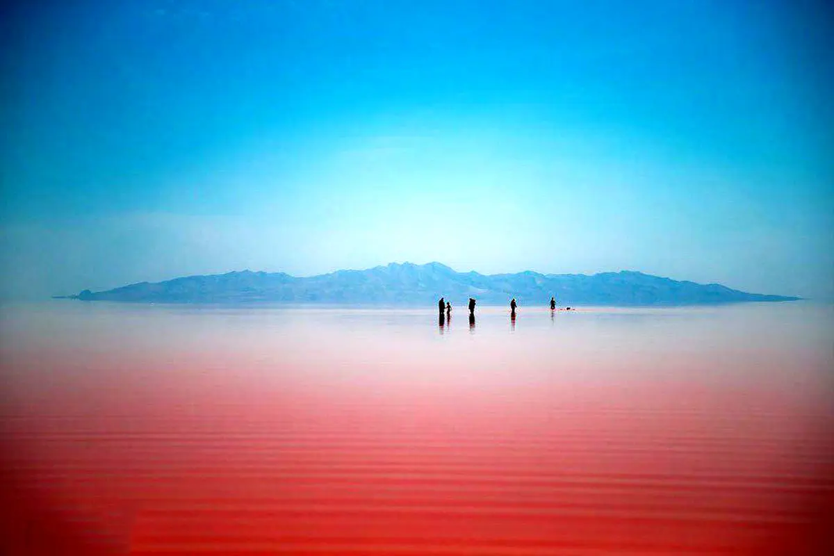 تصویری زیبا از دریاچه ارومیه