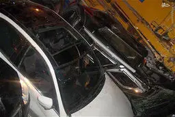 تصادف پر خرج جرثقیل 25 تنی در پاسداران/تصاویر