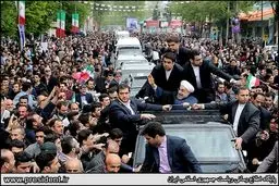 استقبال باشکوه مردم گیلان از دکتر روحانی/تصاویر