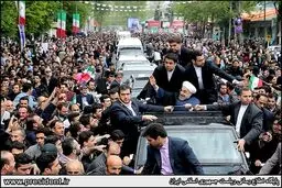 استقبال باشکوه مردم گیلان از دکتر روحانی/تصاویر