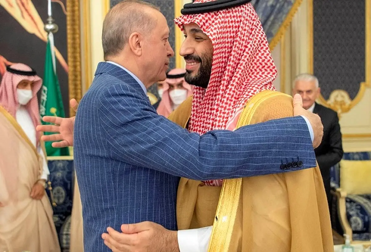یک بغل گرم با طعم توطئه علیه ایران! |چرا بن سلمان و اردوغان یکدیگر را در آغوش گرفتند؟