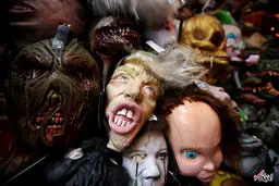 فروش ماسک ترسناک دونالد ترامپ در مکزیک/عکس