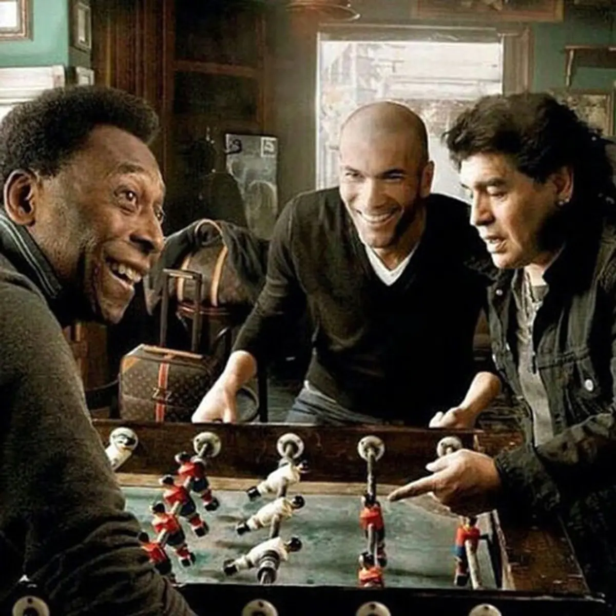 سرگرمی جالب اسطوره های فوتبال + عکس