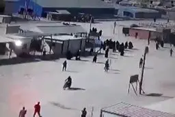 ترامپ: ترکیه و کردها باید جلوی فرار داعشی‌ها را بگیرند