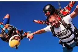 جریمه‌شدن بن‌زما به خاطر استفاده از چتر نجات + تصویر