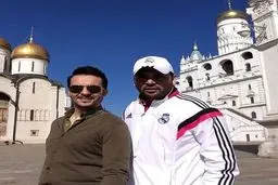 عکس یادگاری سلوکی و علیخانی با کاخ کرملین