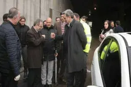 شهردار تهران مدل ضدکرونایی دست داد! + عکس