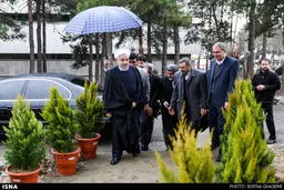 کاشت یک اصله نهال توسط رئیس جمهور