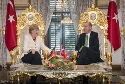 جنجال صندلی های تشریفاتی اردوغان برای مرکل (+عکس)
