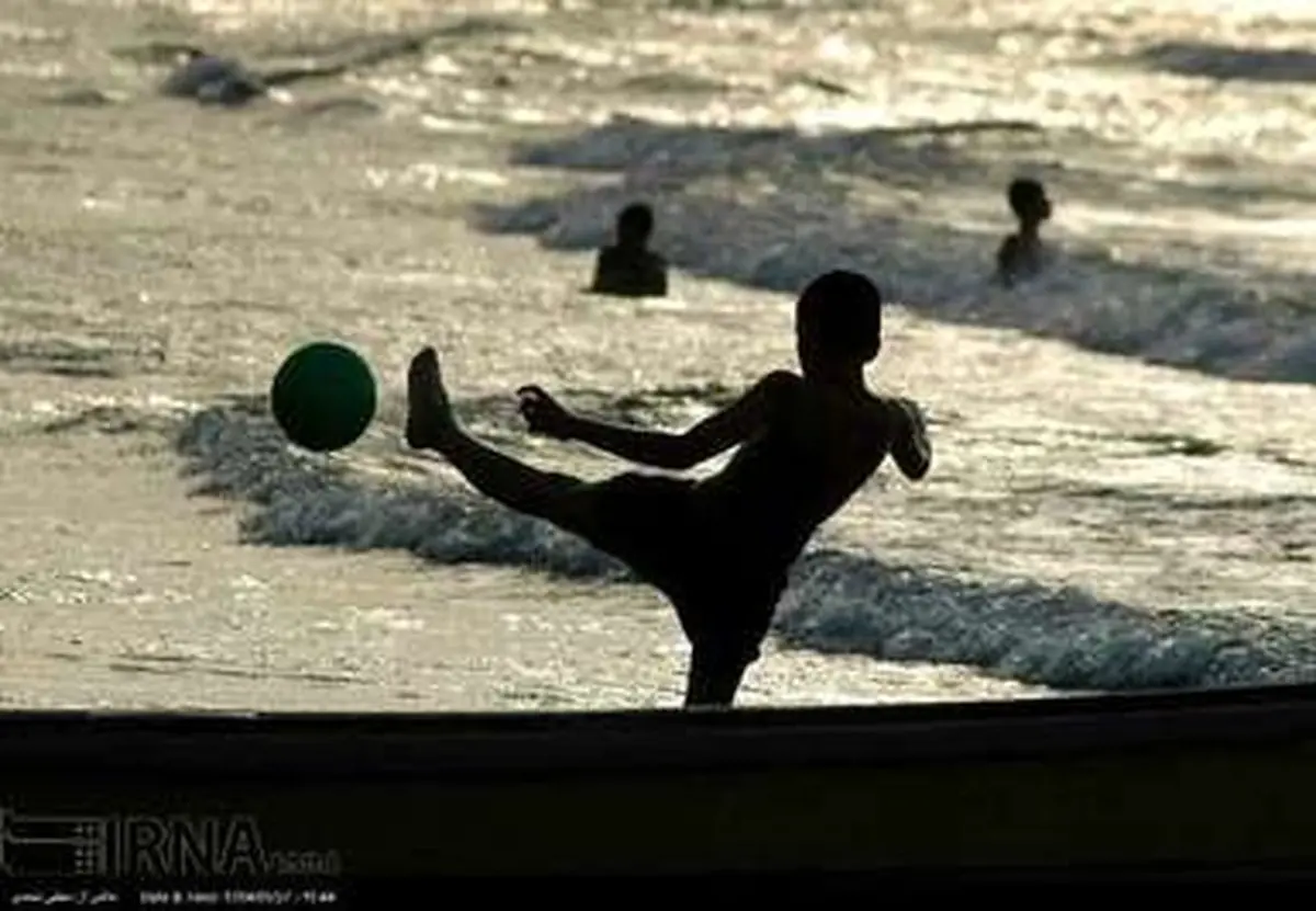 مسافران در سواحل گیلان/تصاویر