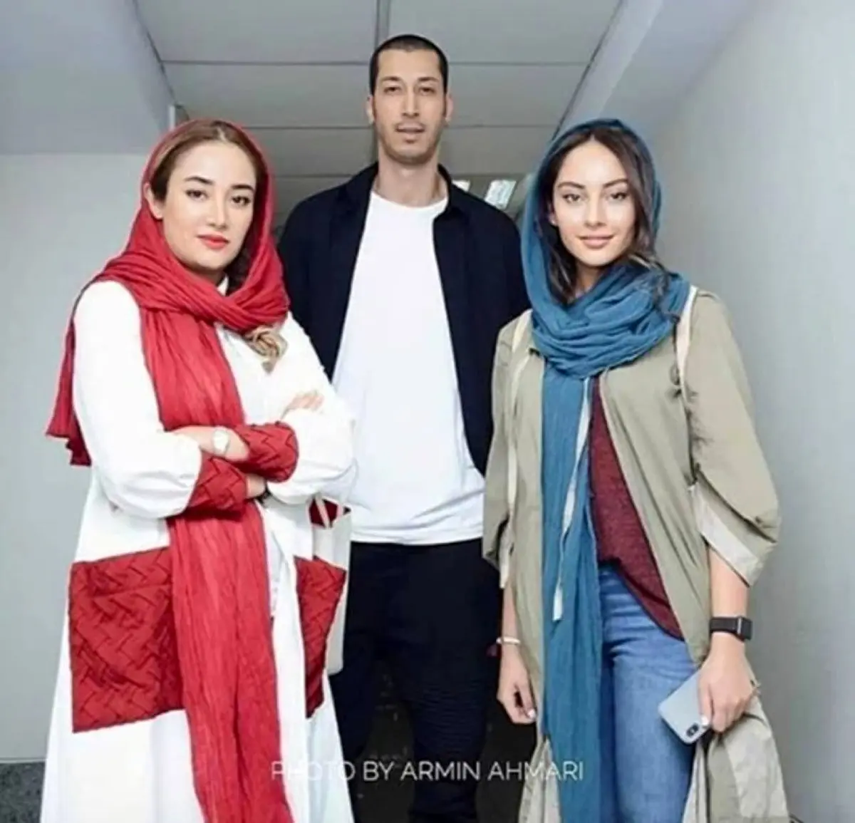 بهاره افشاری و ترلان پروانه در کنار کمدین سال سینما/عکس