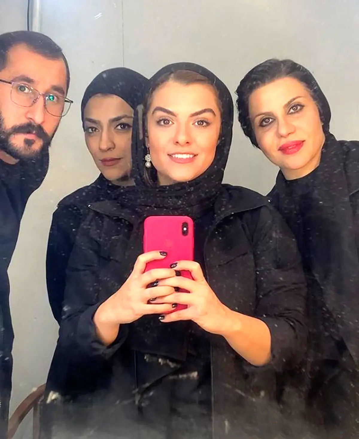 سلفی جدید از دنیا مدنی