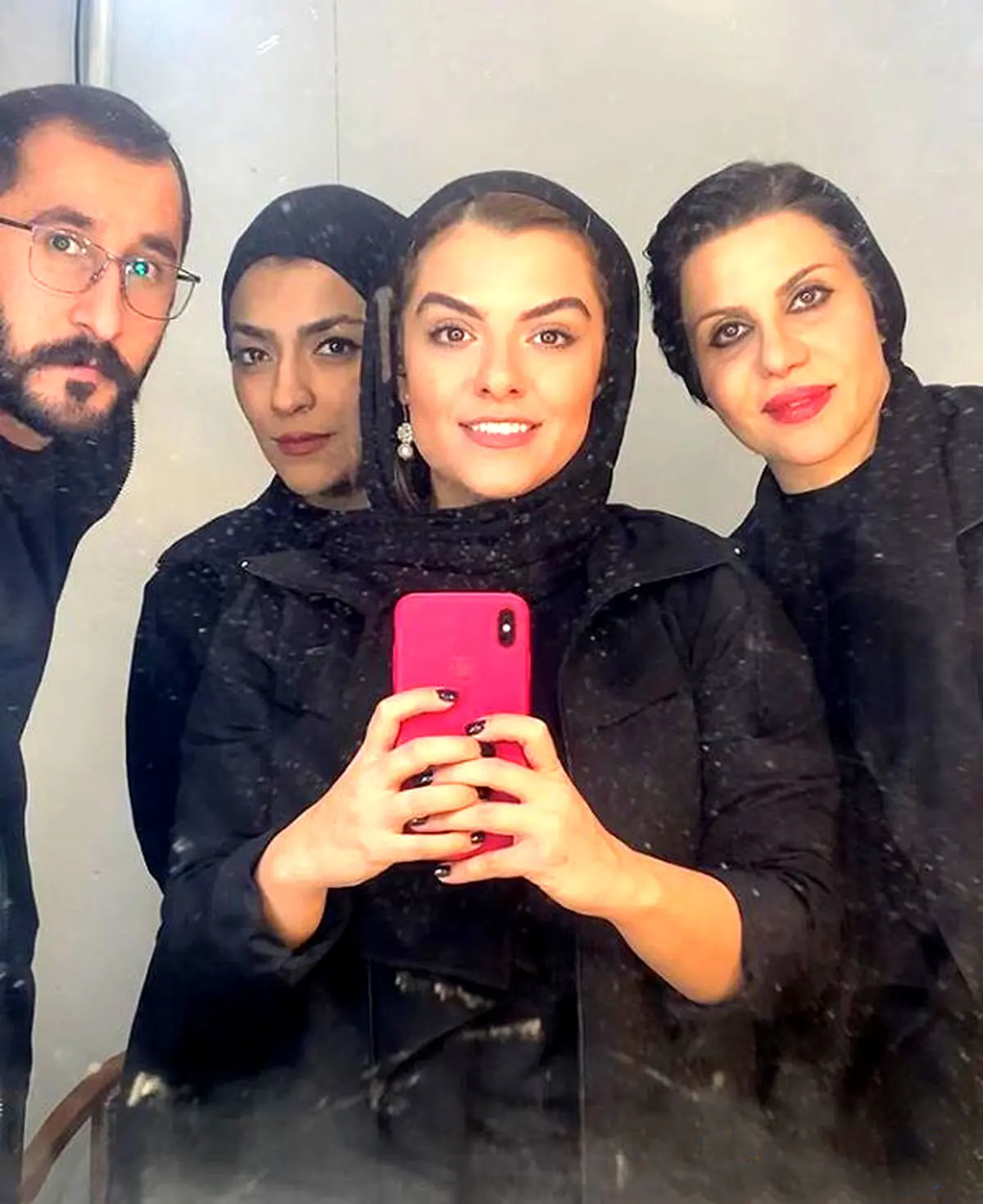 سلفی جدید از دنیا مدنی