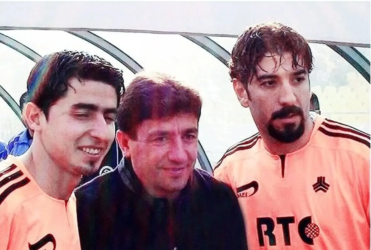 عکس زیرخاکی علی انصاریان با ریش پروفسوری در کنار قلعه‌نویی