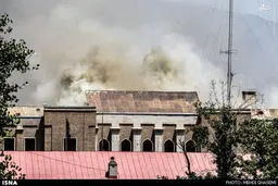 تصاویر آتش سوزی در مجاورت ساختمان وزارت امور خارجه