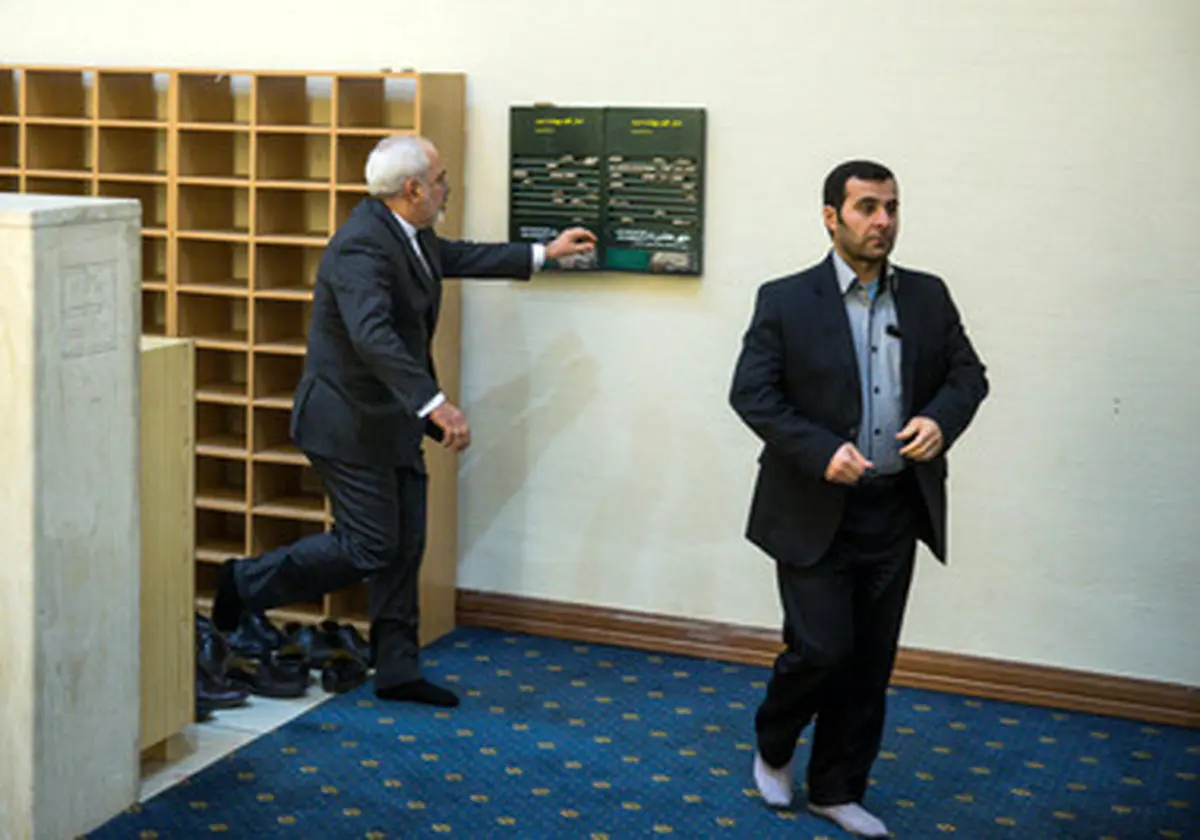 نماز خواندن ظریف به امامت وزیر اطلاعات/ عکس