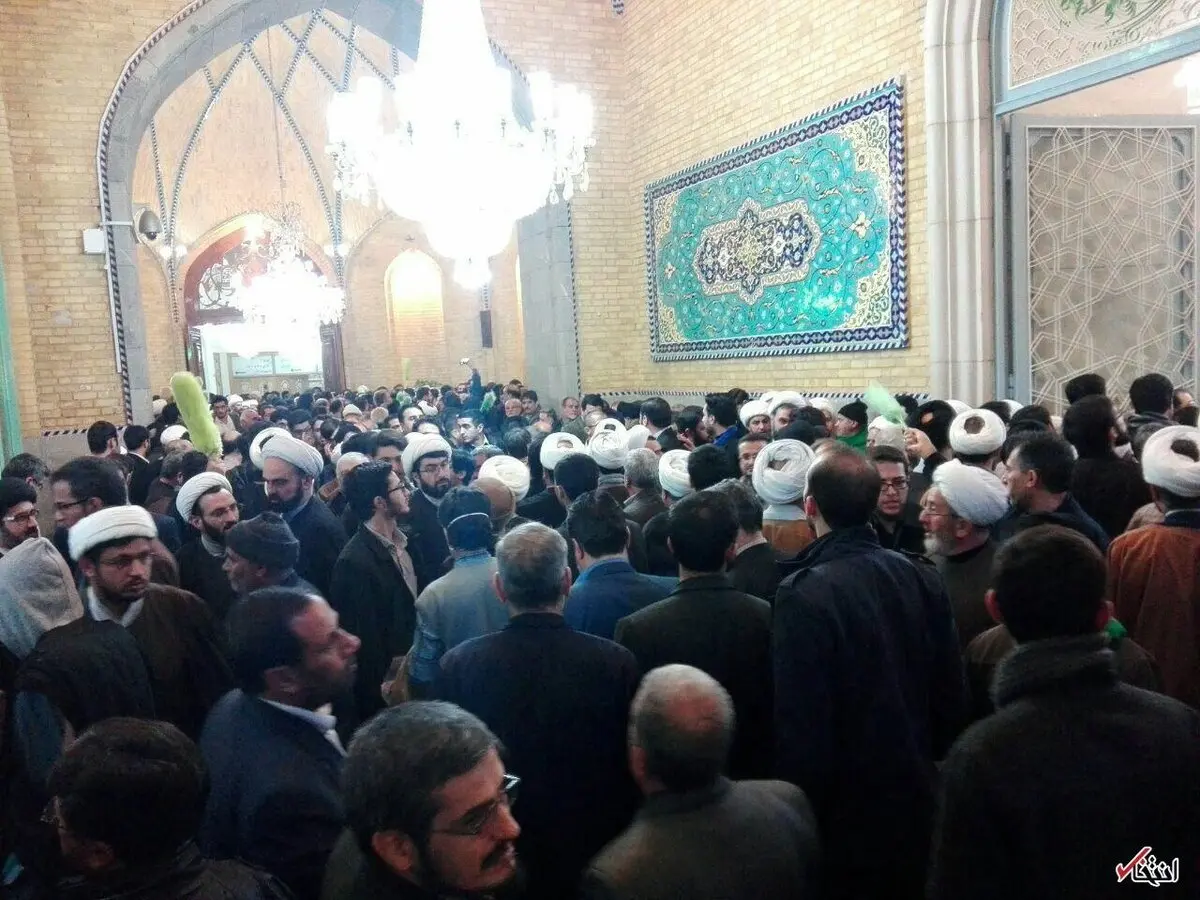 ازدحام در حرم‌حضرت معصومه در مراسم بزرگداشت آیت الله هاشمی/عكس