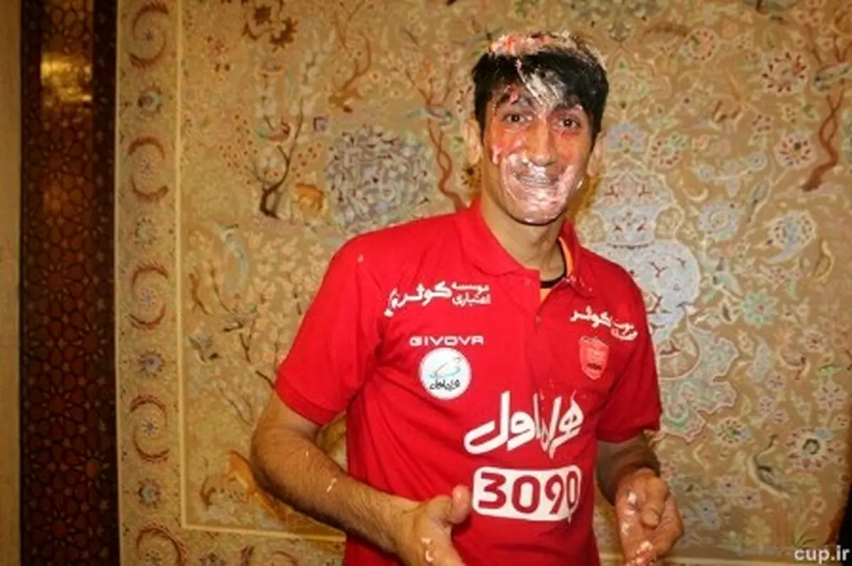 تصویری باورنکردنی از دروازه بان پرسپولیس!/عکس