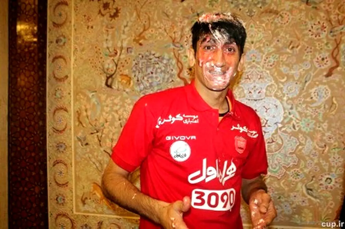 تصویری باورنکردنی از دروازه بان پرسپولیس!/عکس