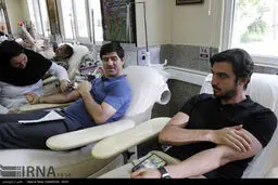 ‫تصاویر خون دادن کریم باقری، مهدی رحمتی و حاج حسین هدایتی