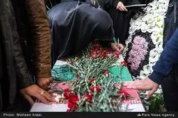 تشییع پیکر شهید گمنام در کوی دانشگاه تهران/تصاویر