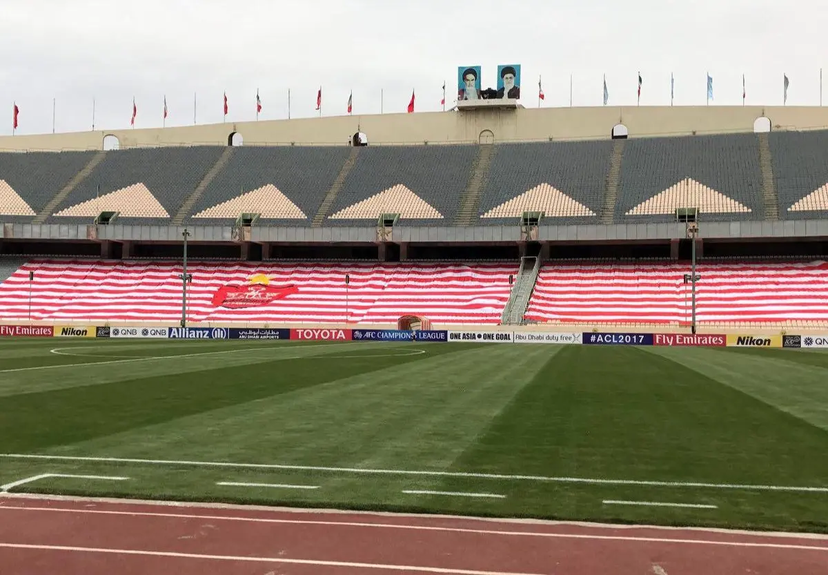 نمایی از طرح سکوهای ورزشگاه آزادی در بازی پرسپولیس/عکس