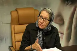 مینو محرز: کرونایی‌های چاق بیشتر می‌میرند/ نمی‌توان کرونا را کنترل کرد