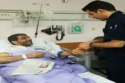 تصویری از عزت الله ضرغامی روی تخت بیمارستان