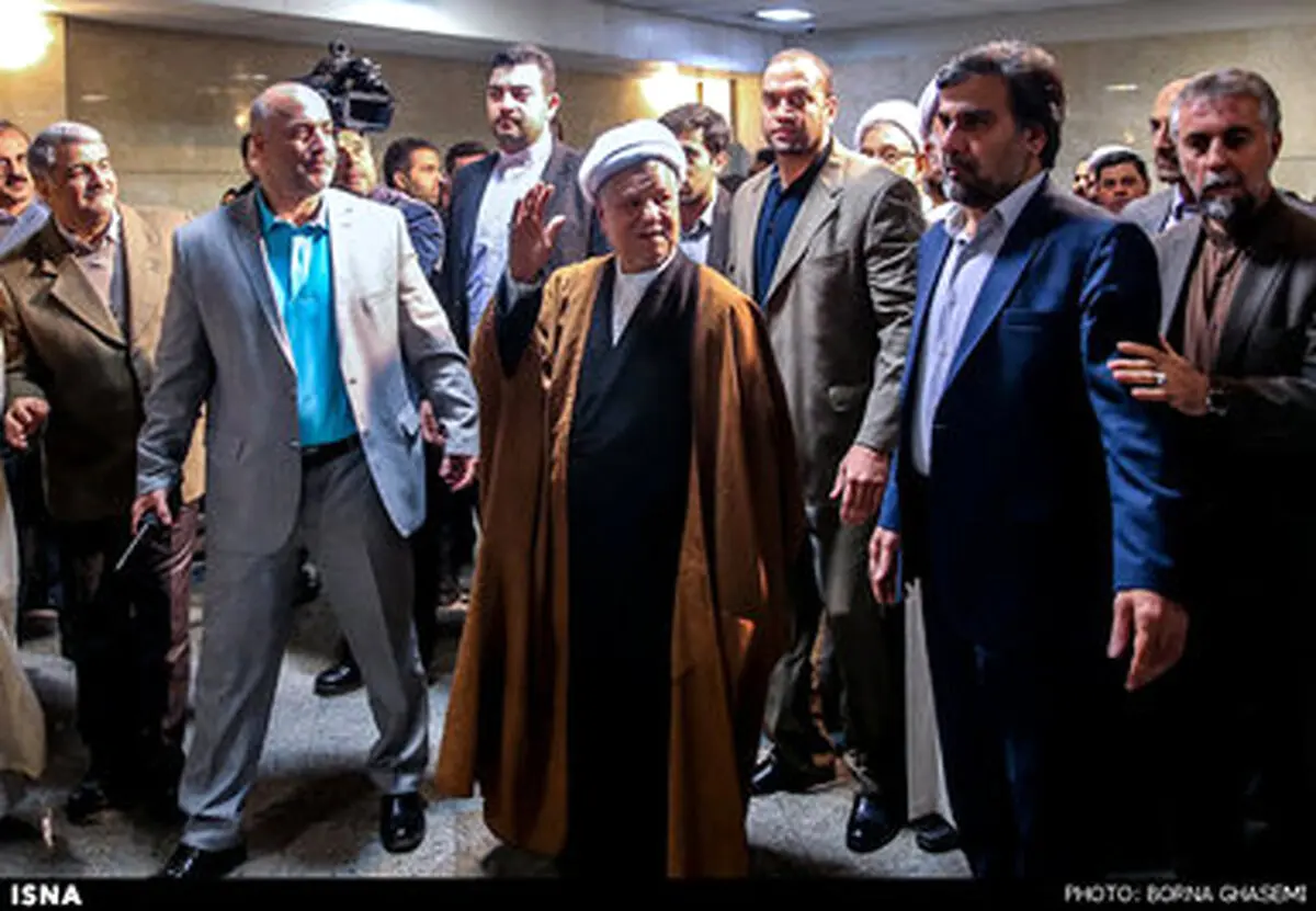 حواشی ثبت‌نام آیت‌الله هاشمی‌رفسنجانی برای مجلس خبرگان/تصاویر