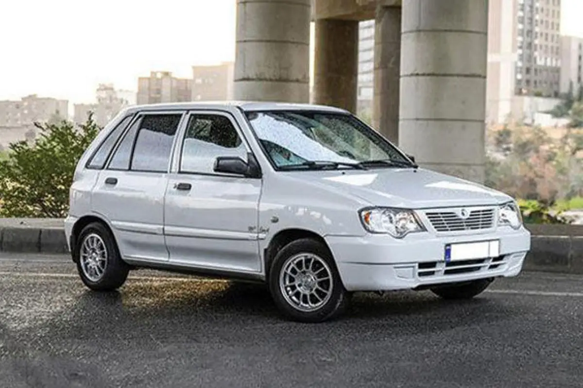 کاهش قیمت خودرو ؛ فعلا خریداری در بازار وجود ندارد