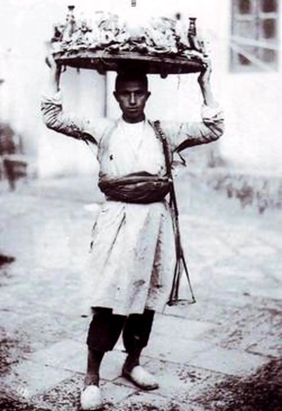 فروشنده دوره گرد زمان قاجار/ عکس