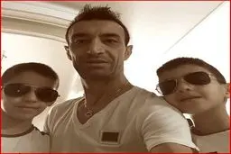 عکسی از مهاجم گلزن استقلال و پسرانش