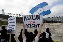 بحران در یک‌قدمی دیوار ترامپ/تصاویر