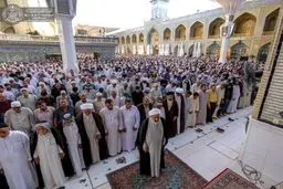 اقامه نماز باشکوه عید قربان در صحن حرم علوی