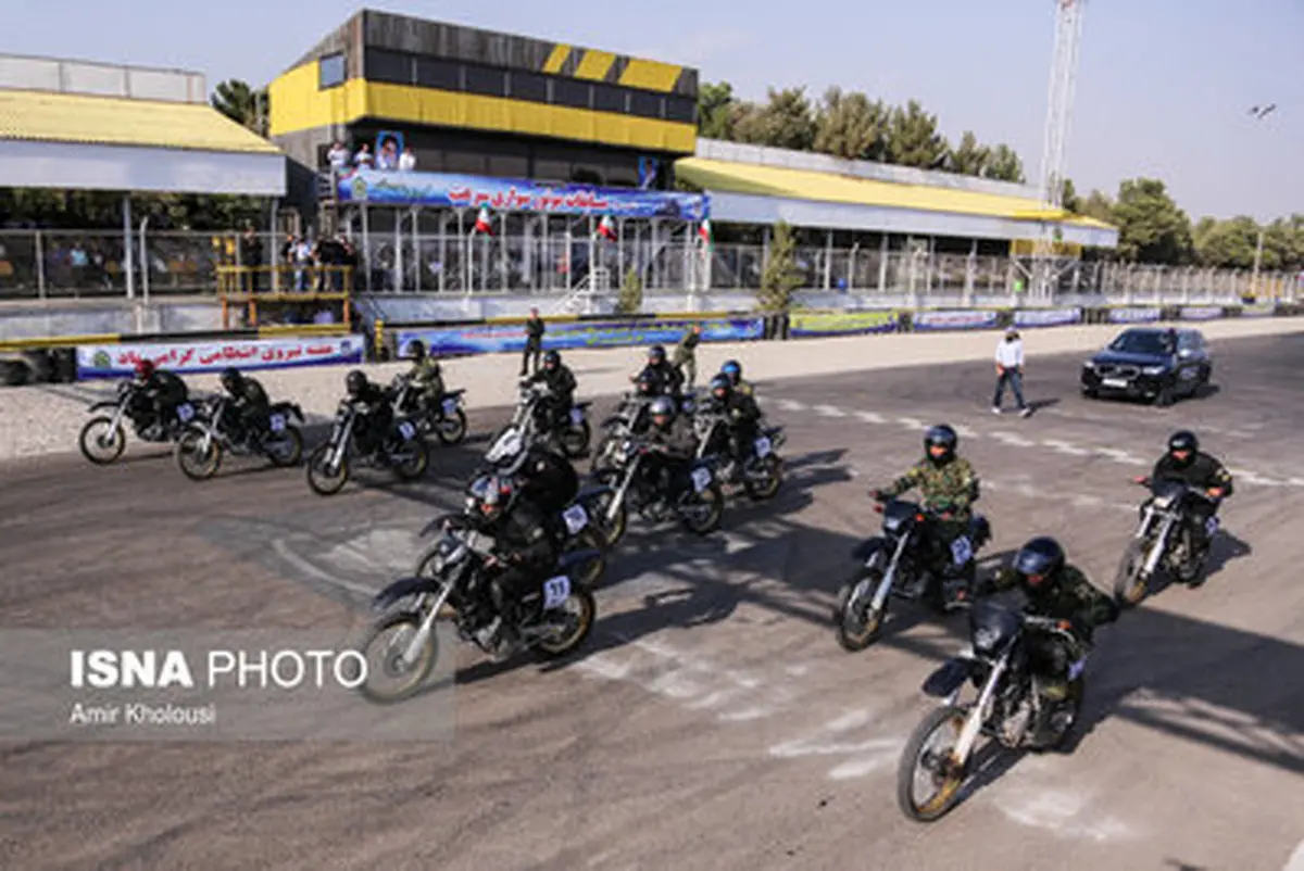 حاشیه های جالب از مسابقات موتورسواری سرعت/تصاویر