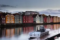 نمایی رویایی از ساختمانهای زیبا در تروندهایم نروژ