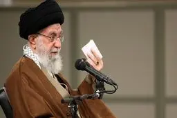 انتقاد رهبر انقلاب از بی‌ثباتی در مدیریت آموزش و پرورش
