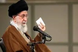 انتقاد رهبر انقلاب از بی‌ثباتی در مدیریت آموزش و پرورش
