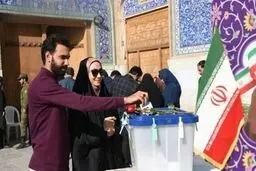 فارس : 31 میلیون نفر در انتخابات شرکت می‌کنند ، رییسی 23 میلیون رای می‌آورد
