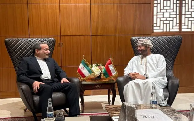 دیدار عراقچی با وزیرخارجه میانجی با آمریکا 