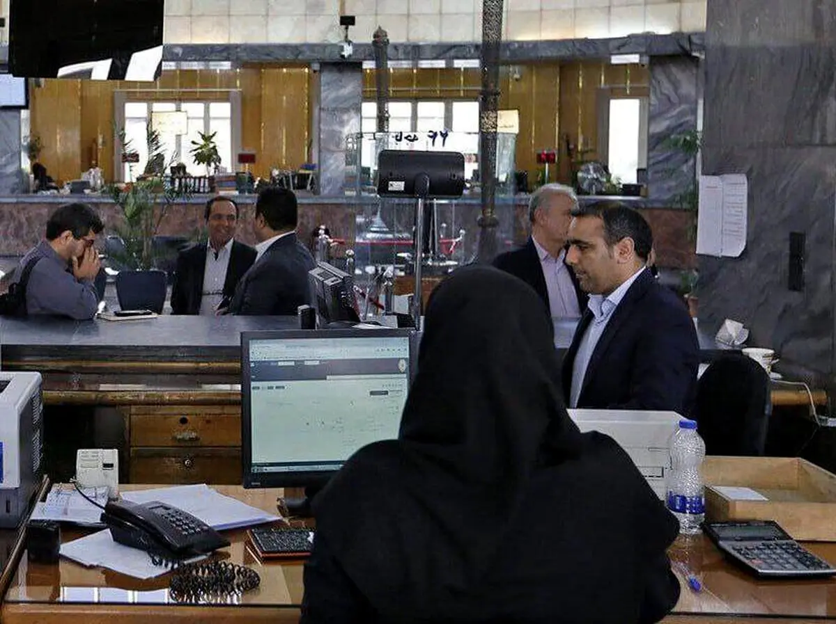 ساعت کار ادارات و بانک‌ها سراسر کشور از اول دی تغییر می‌کند