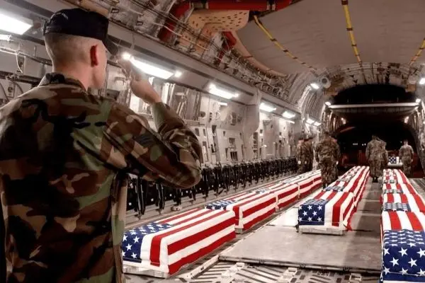 فایننشال تایمز : نظامیان آمریکا از روز ششم جنگ با ایران کشته می شوند