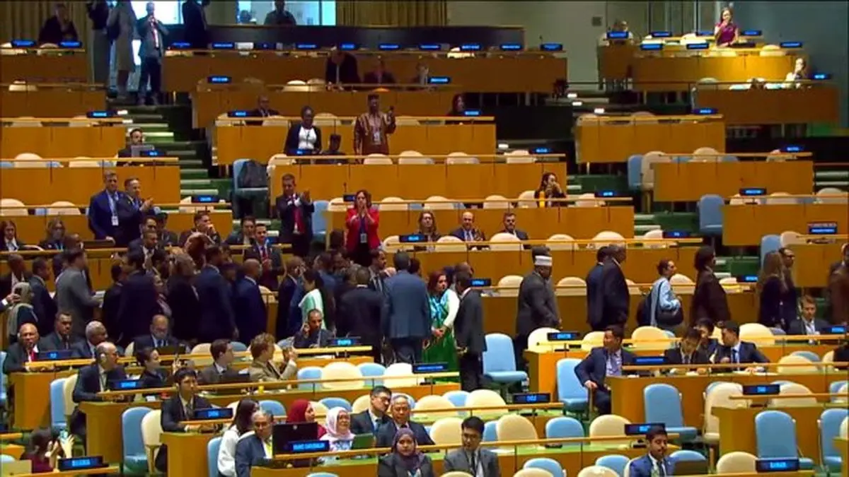 سخنرانی نتانیاهو در سازمان ملل برای صندلی‌های خالی!