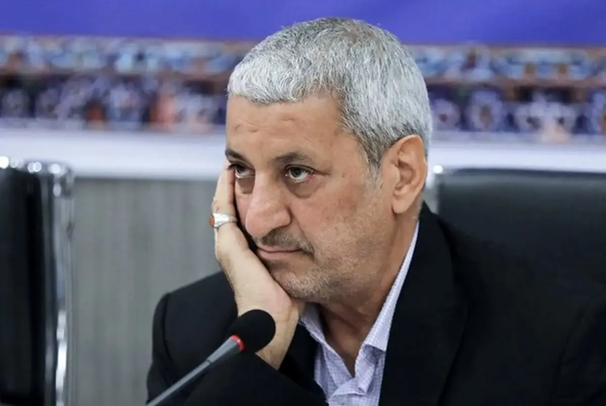 تندروها به رهبری اهانت می‌کنند/ بهتر است روزه سکوت بگیرند