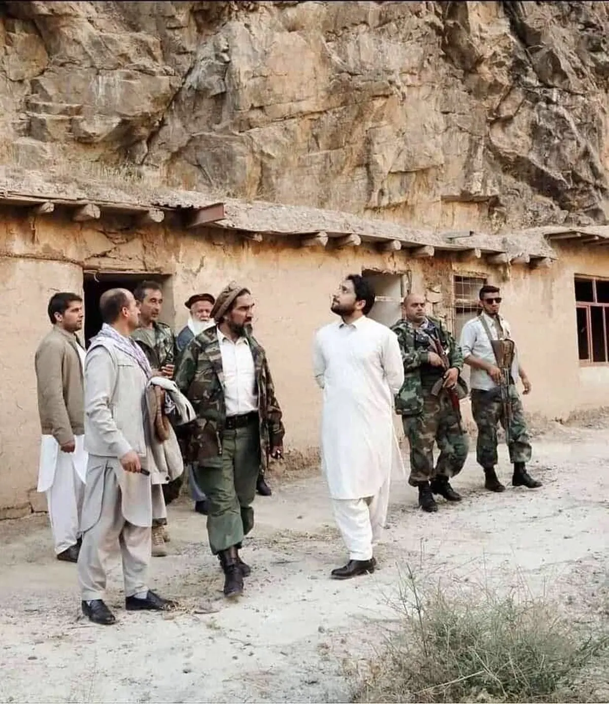 رسانه آمریکایی: احمدمسعود به تاجیکستان فرار کرده است