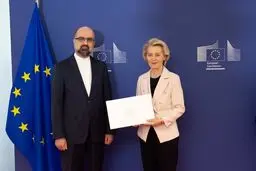 استوارنامه سفیر ایران به رئیس کمیسیون اروپا تقدیم شد