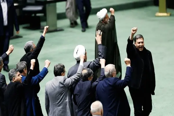 عجیب ترین اتفاق مجلس در رای اعتماد به وزیر دفاع